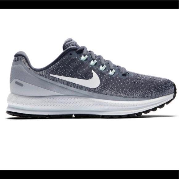 Nike Shoes - Women’s Nike Zoom Vomero 13 - Carbon